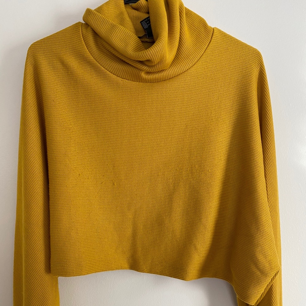 Crop sweater
